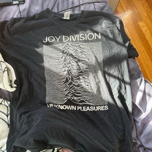 joy division tee size L